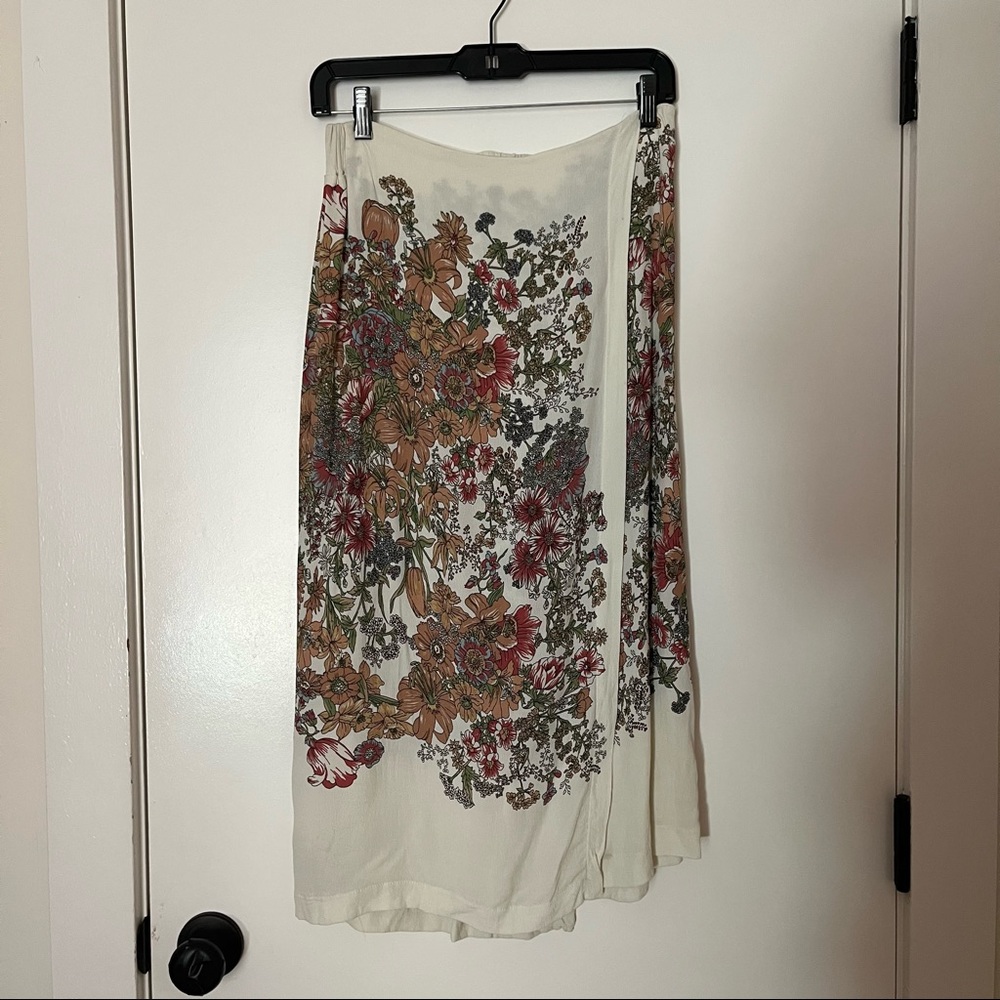 Trafaluc by ZARA floral skort culottes